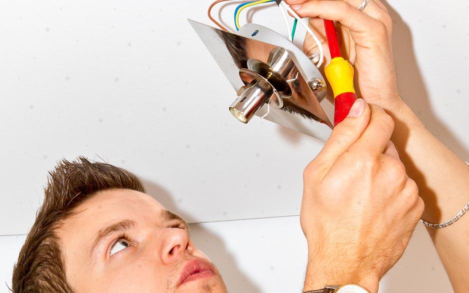 électricien de maintenance Nézel